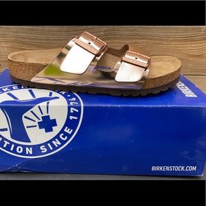 Birkenstock Sandals in Rose Gold
